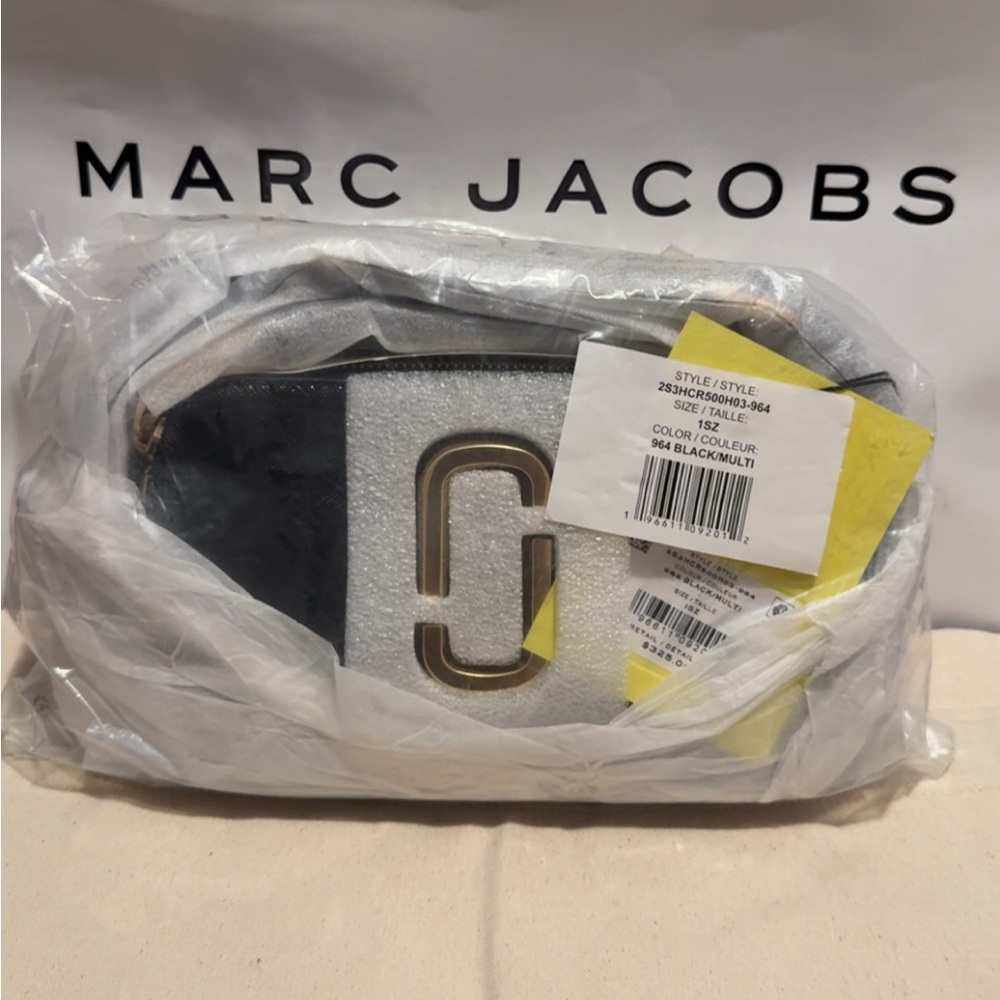 Marc Jacobs The Snapshot...$325 in store/online - Picture 6 of 17